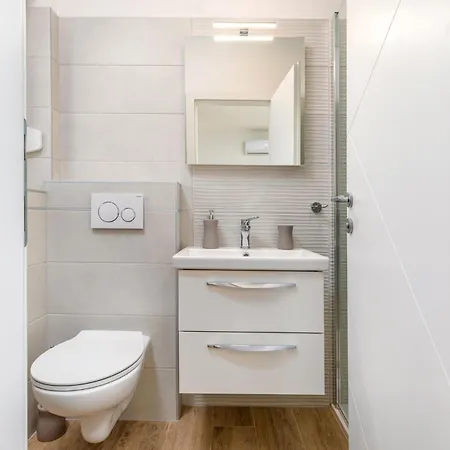 Ferienhaus 4 Bedroom Pet Friendly In Sikici Pula