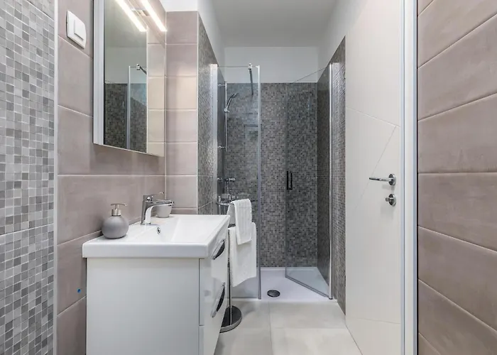 4 Bedroom Pet Friendly In Sikici بيت للعطل