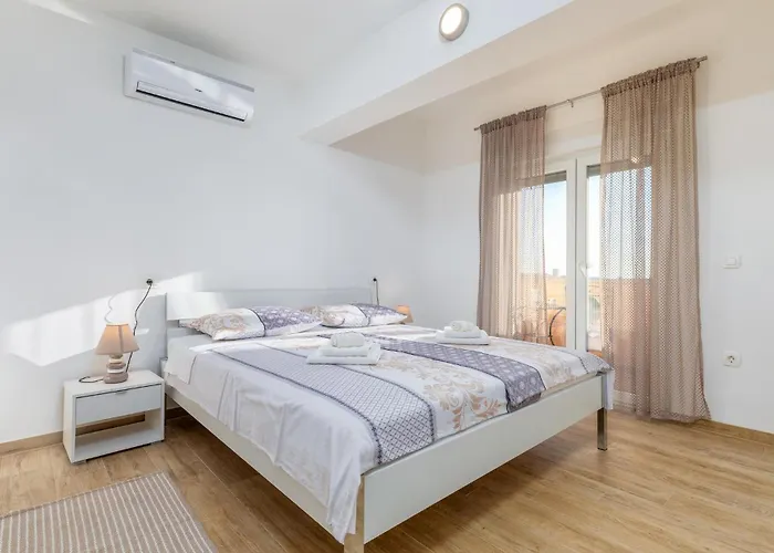 4 Bedroom Pet Friendly In Sikici * Pula