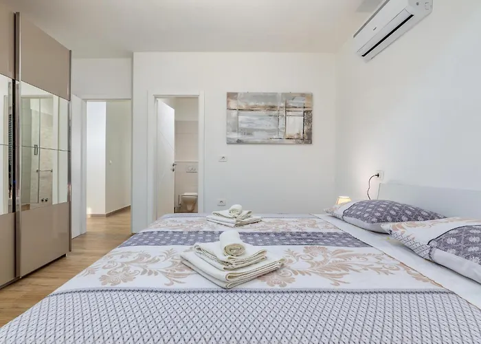 Vakantiehuis 4 Bedroom Pet Friendly In Sikici