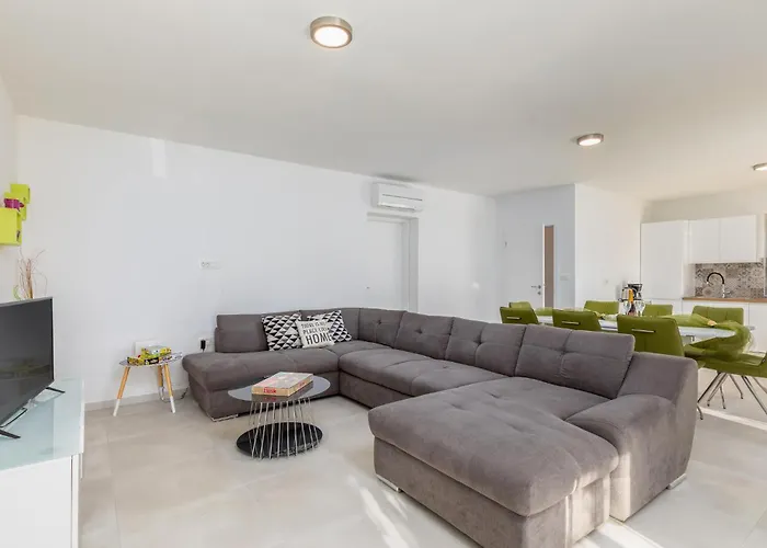 Vakantiehuis 4 Bedroom Pet Friendly In Sikici