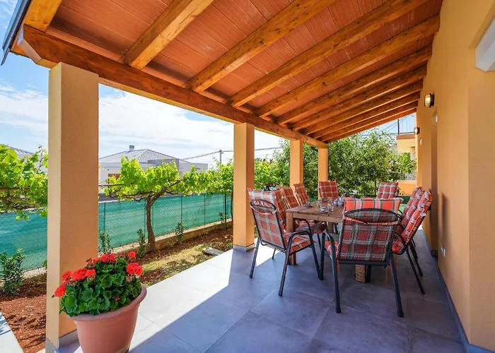 4 Bedroom Pet Friendly In Sikici Vakantiehuis