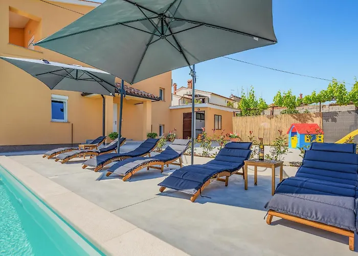 4 Bedroom Pet Friendly In Sikici בית נופש *